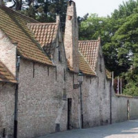 Buiten aan het Guido Gezellemuseum