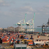 Containers in de haven van Miami