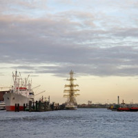 Zicht op de haven van Hamburg