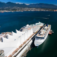 Cruiseschip in de haven van Vancouver