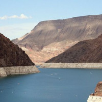 Oevers van Lake Mead