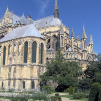 In de tuin van de Kathedraal Notre-Dame