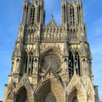 Voorkant van de Kathedraal Notre-Dame