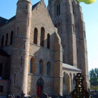 Kerkhof bij de O.L.Vrouw-Bezoekingskerk