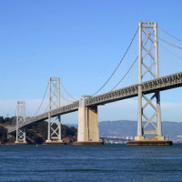 Zijaanzicht van de Oakland Bay Bridge