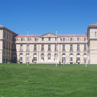 Totaalbeeld van het Palais du Pharo