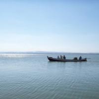 Bootje op een meer