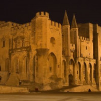 Palais des Papes bij nacht