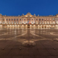 Place du Capitole 's avonds