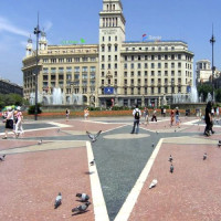 Duiven op het Plaça de Catalunya