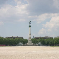 Zicht op de Place de Quinconces