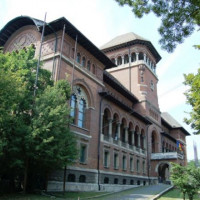 Zijaanzicht op het Museum van het Roemeense Plattelandsleven