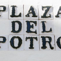 Naambord van de Plaza del Potro