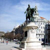 Standbeeld op het Praça da Liberdade