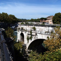 Zicht op de Ponte Rotto