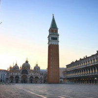 De Campanile aan het Piazza San Marco