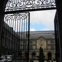 Poort naar het Museum van Schone Kunsten