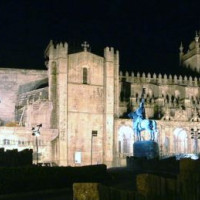 Nachtbeeld van de Sé Catedral do São Francisco