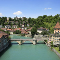 Zicht op de Nydeggbrücke