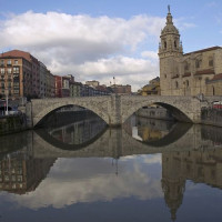 Brug bij de Iglesia de San Antón