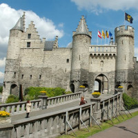 Voorgevel van het Steen