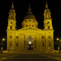 Voorgevel van de Sint-Stefanusbasiliek