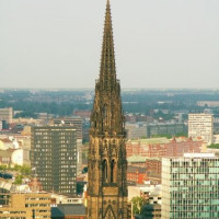 Vergezicht op de St.-Nikolai-Kirche