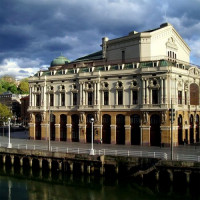 Zicht op het  Teatro Arriaga