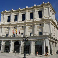 Voorkant van het Teatro Real