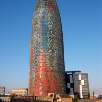 Totaalbeeld van de Torre Agbar