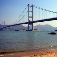 Zicht op de Tsing Ma Bridge