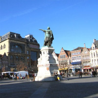 Standbeeld op de Vrijdagmarkt