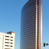 Zijaanzicht van het Wynn Las Vegas