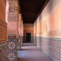 Wandelgang in het Medersa Ben Youssef