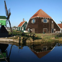 Windmolen en huizen in de Zaanse Schans