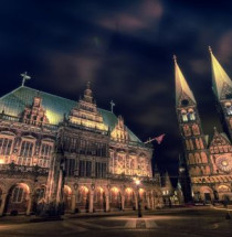 Stadhuis en standbeeld van Roland