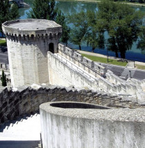 Stadsmuren van Avignon